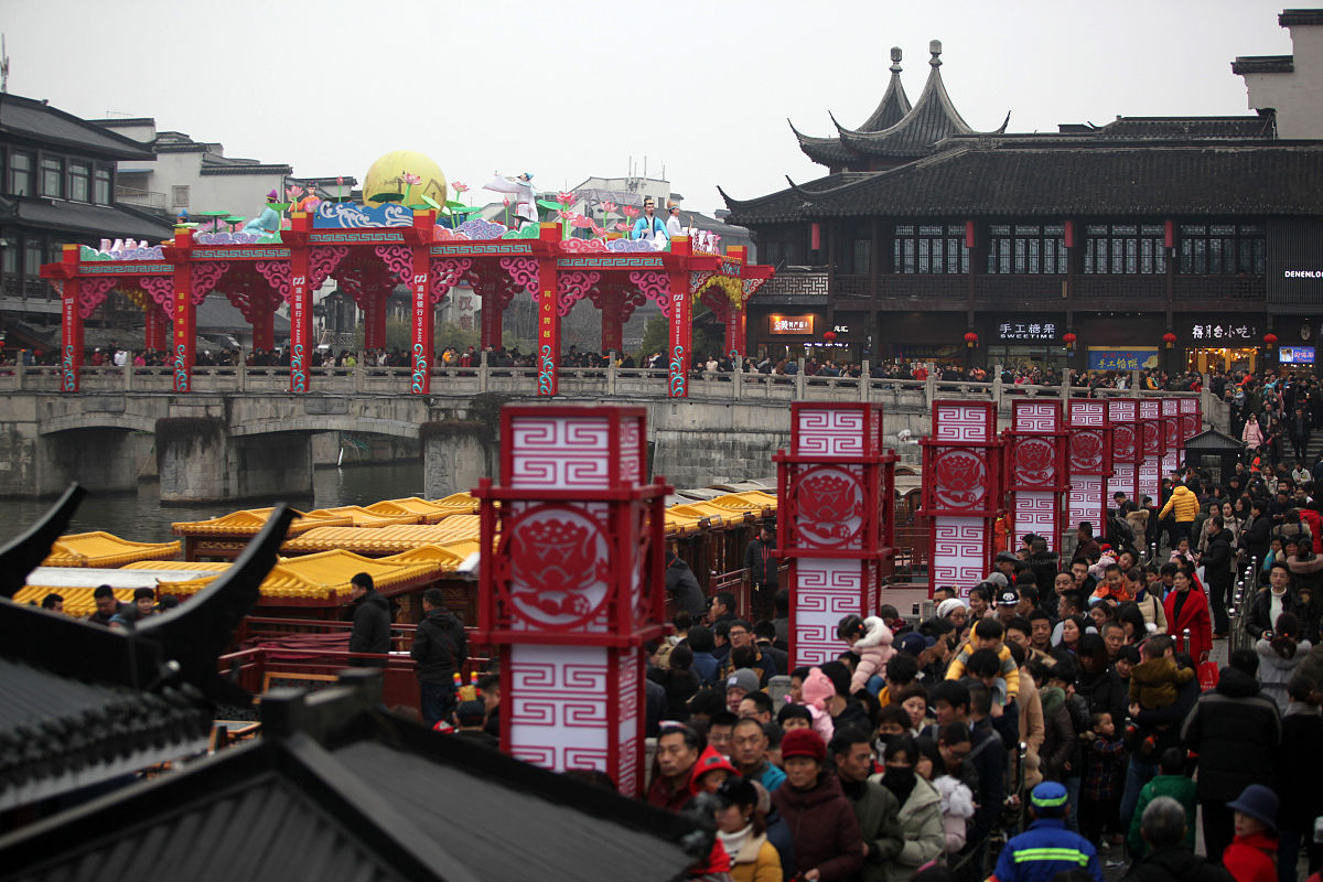 如果去南京市旅游不想看见黄色产物的可以避开哪里？