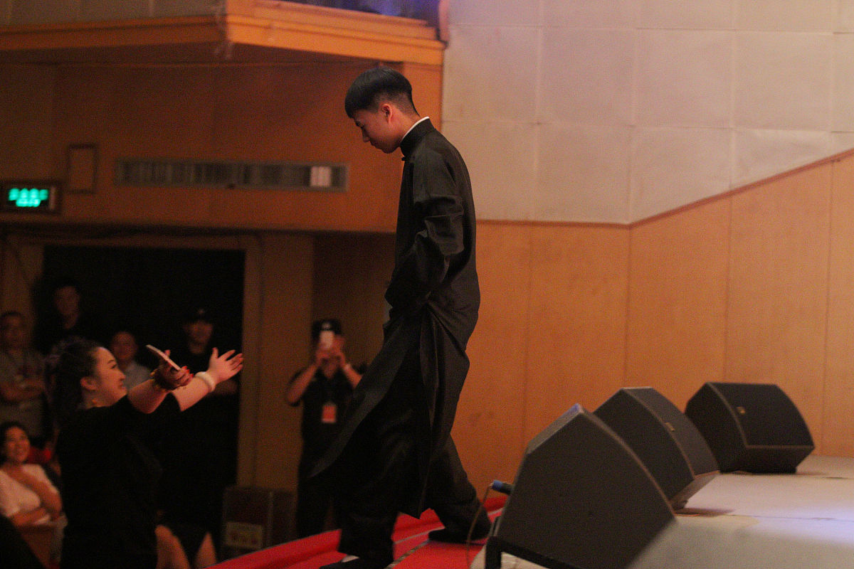 山东电影学校话剧与影视表演专业优势：培养优秀影视表演人才