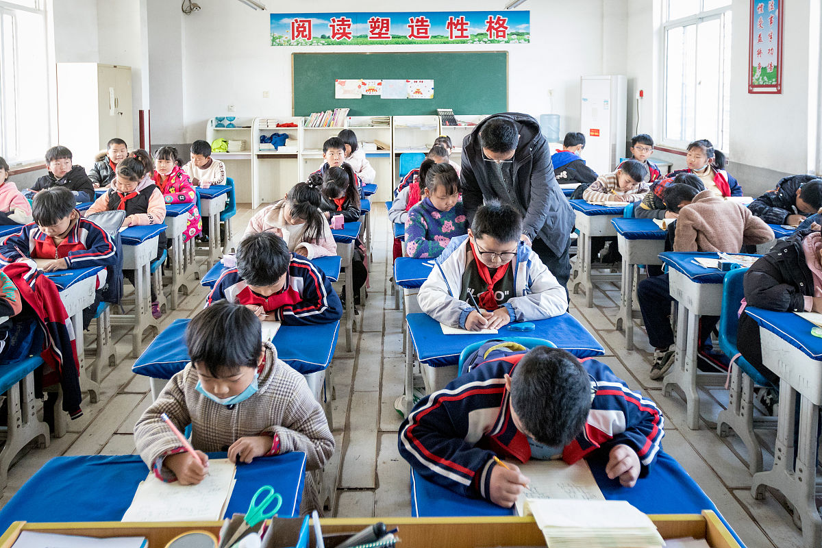 爸爸妈妈写给3年级小学生的话肯定本学期的进步对下学期的希望