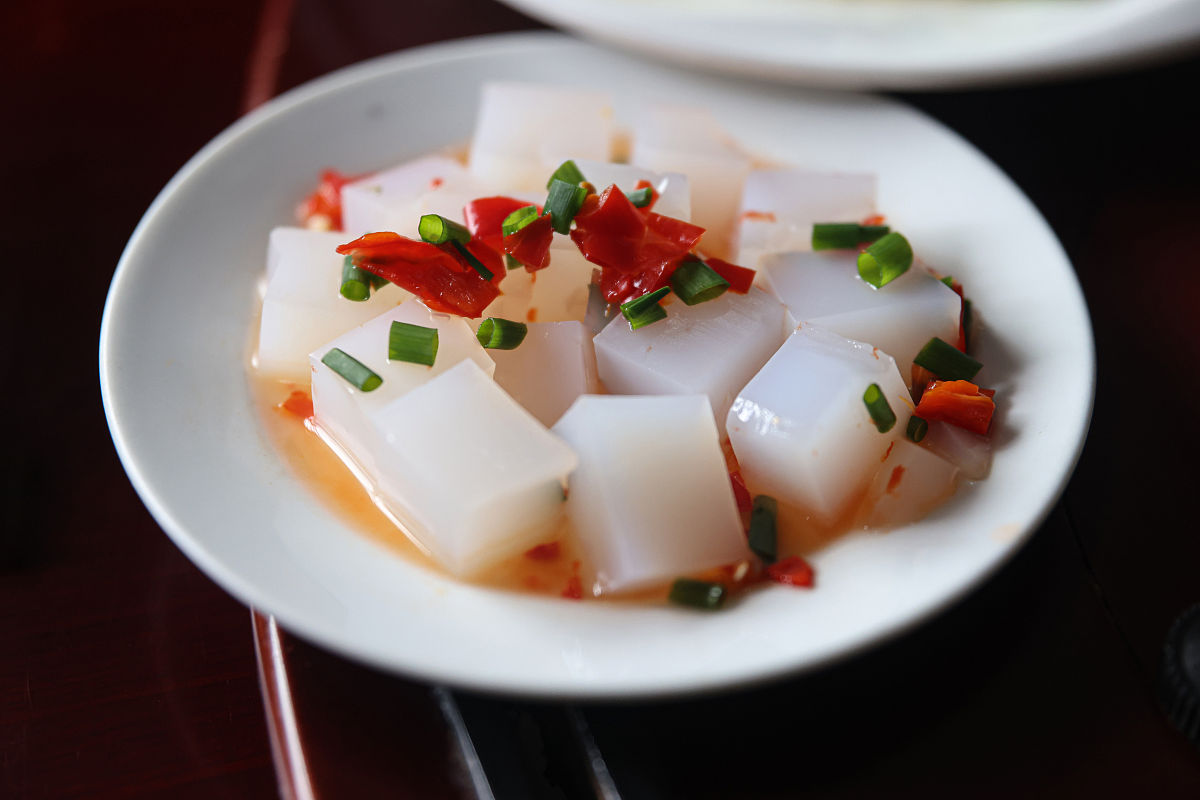 一包白凉粉要放多少水