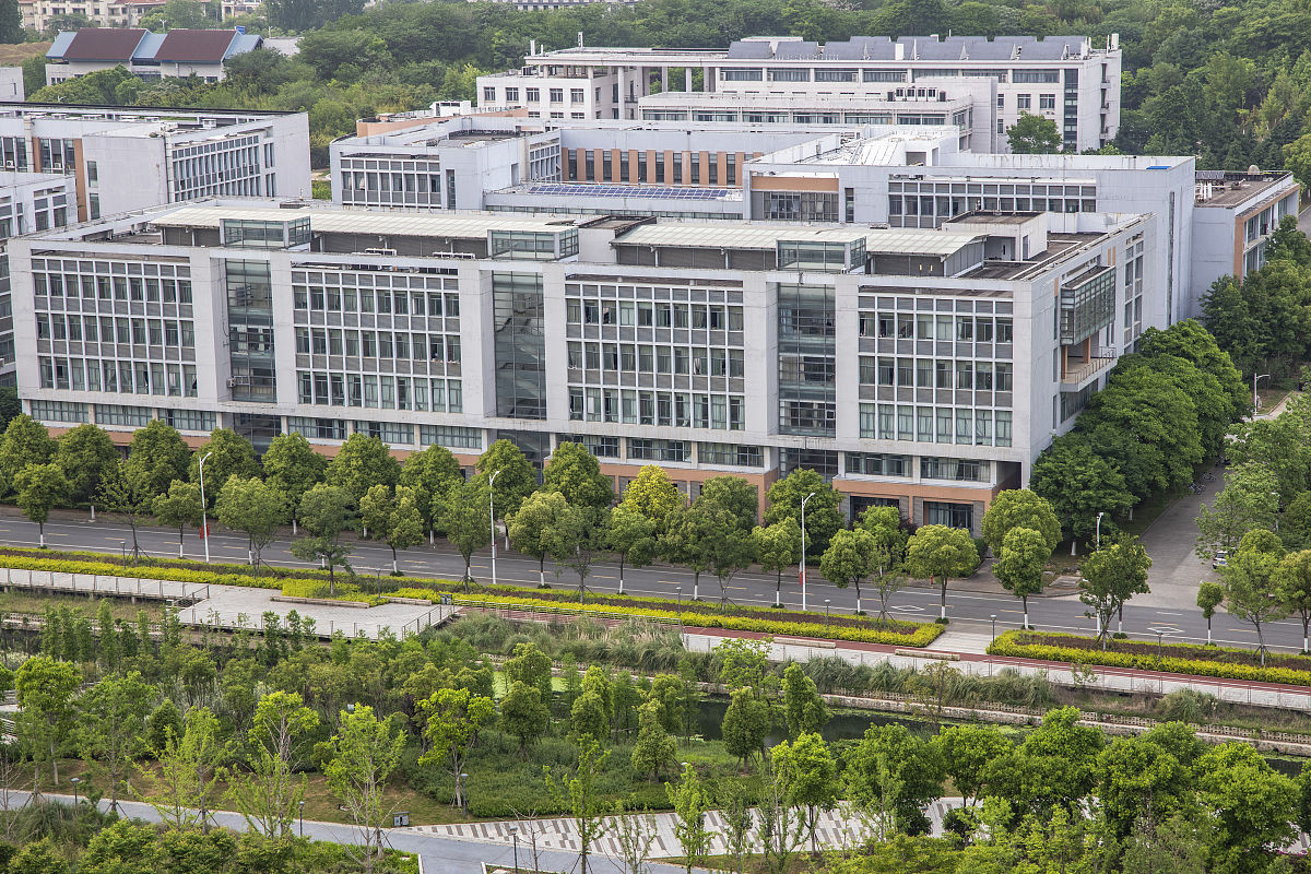 重庆云阳职业教育中心电子电器应用与维修有3+2五年制大专吗