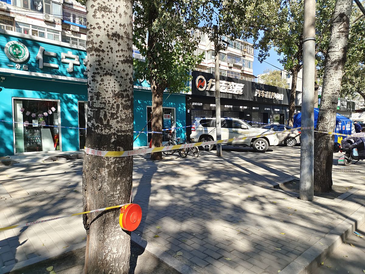 写一篇对先秦诸子的心得结合上海疫情封控先秦诸子是中国古代思想家的代表他们的思想对中国文化和社会的发展产生了深远的影响。在上海疫情封控期间我重新阅读了《论语》、《道德经》等经典著作深感先秦诸子的思想仍然有着重要的现实意义。首先先秦诸子强调个体的修养和自我完善。在疫情期间我们每个人都需要保持良好的身体和心理状态才能更好地应对疫情带来的挑战。同样地先秦诸子认为一个人的修养和品德是其成就的基础只有通过自我