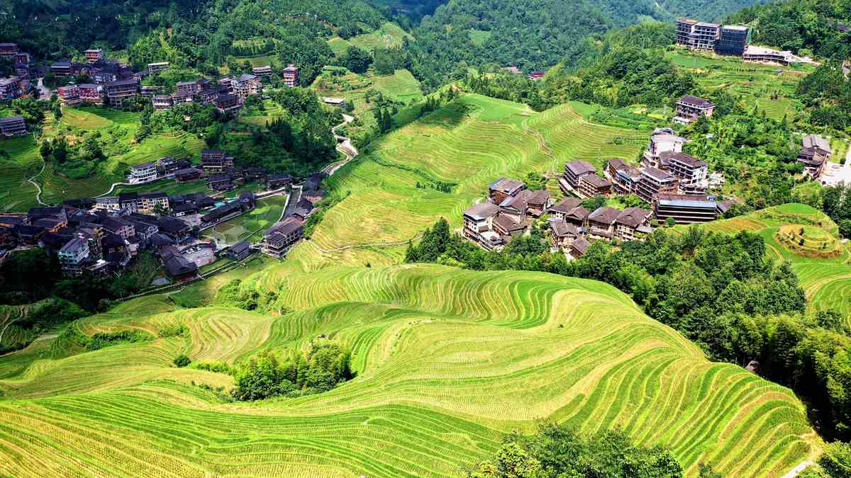 隆林县：广西壮族自治区南部明珠