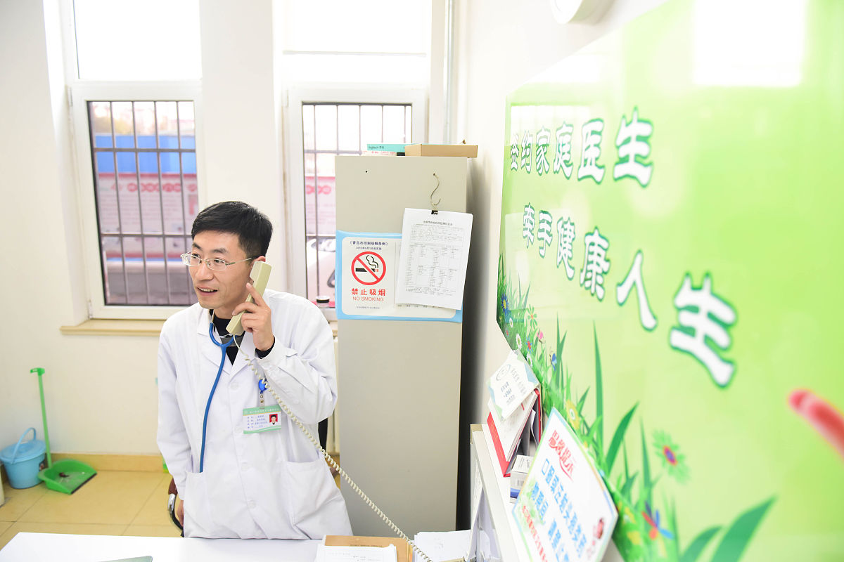 2018年11月12日,山东省青岛市.蓝医生向记者讲了一个火锅底料的故事.