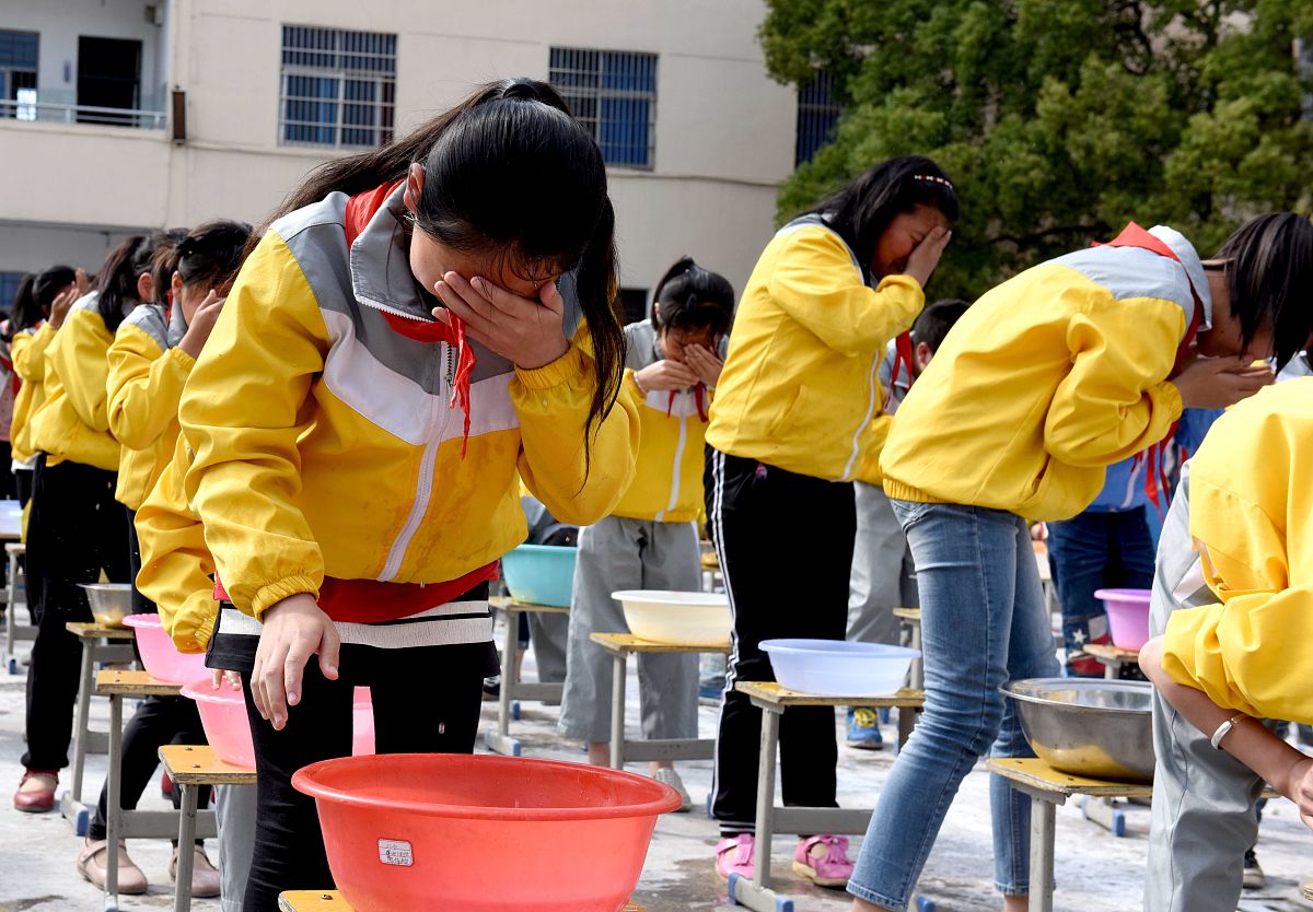 2017年4月27日,在江西乐平市第八小学校园内举行的"珍爱生命,预防溺水