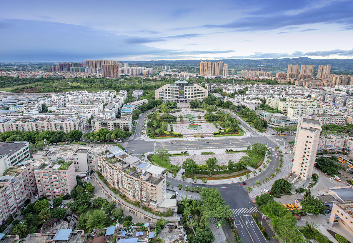 金堂城关中学地址及乘车路线 - 如何到达金堂城关中学