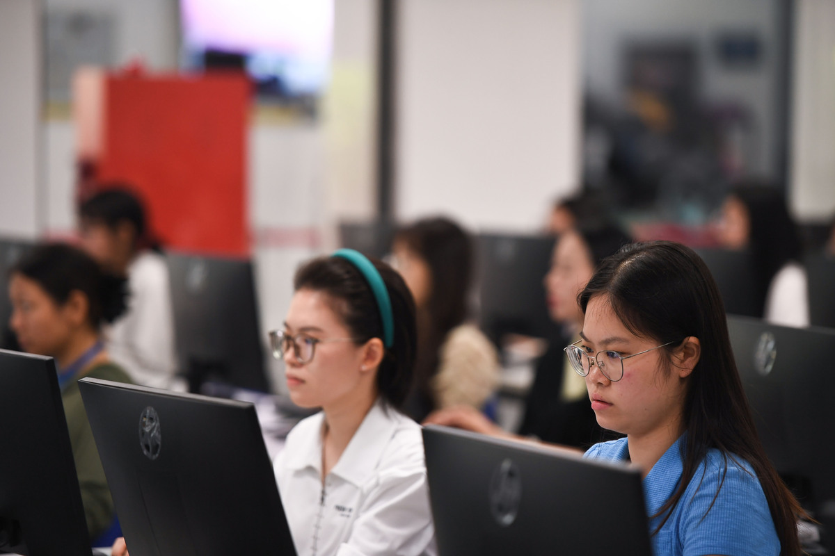 女生学行政管理专业就业方向 好就业吗