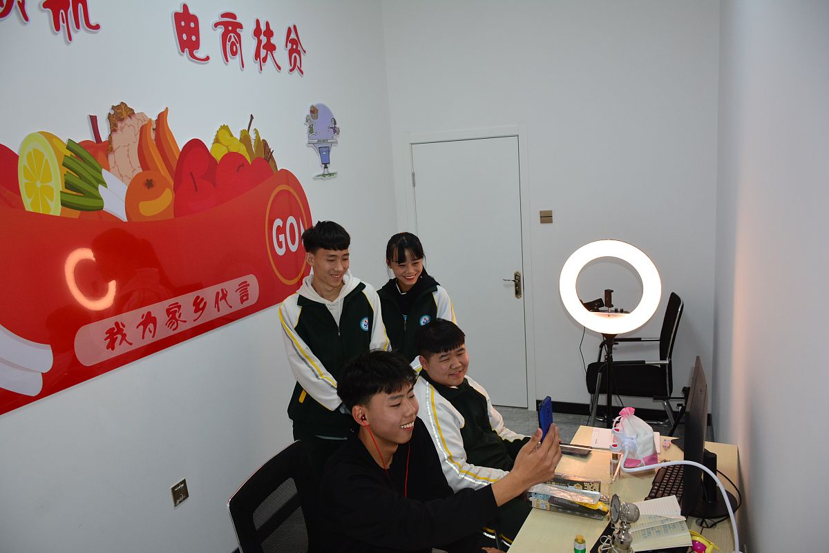 省人社厅来信感谢我校教师参与智力扶贫活动「