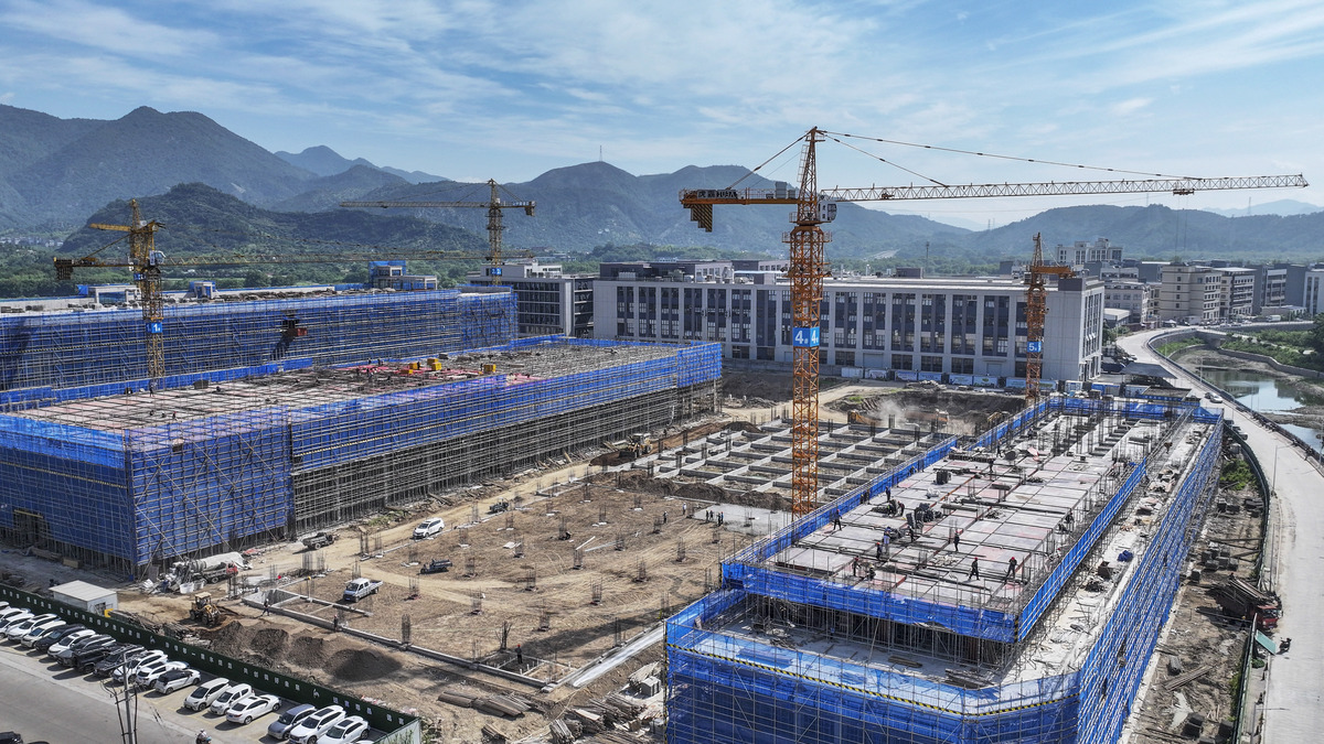 青岛酒店管理职业技术学院新能源装备技术专业涉及哪些课程