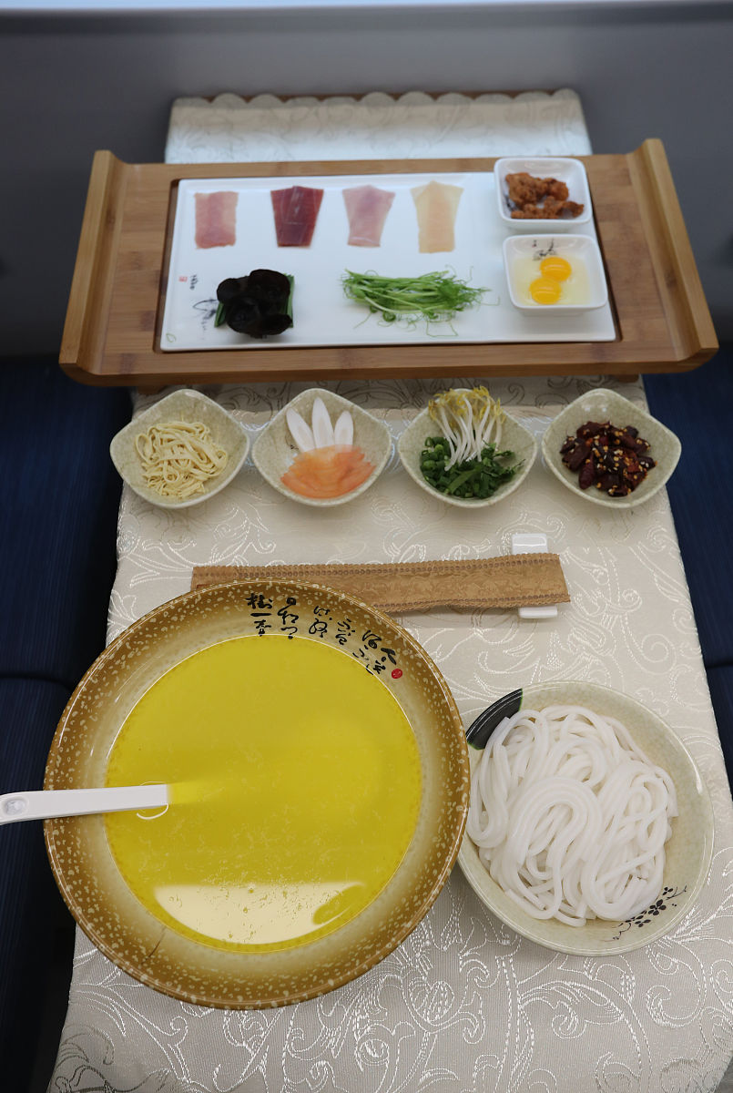 800kg 牛过700kg 桥？聪明过桥法！