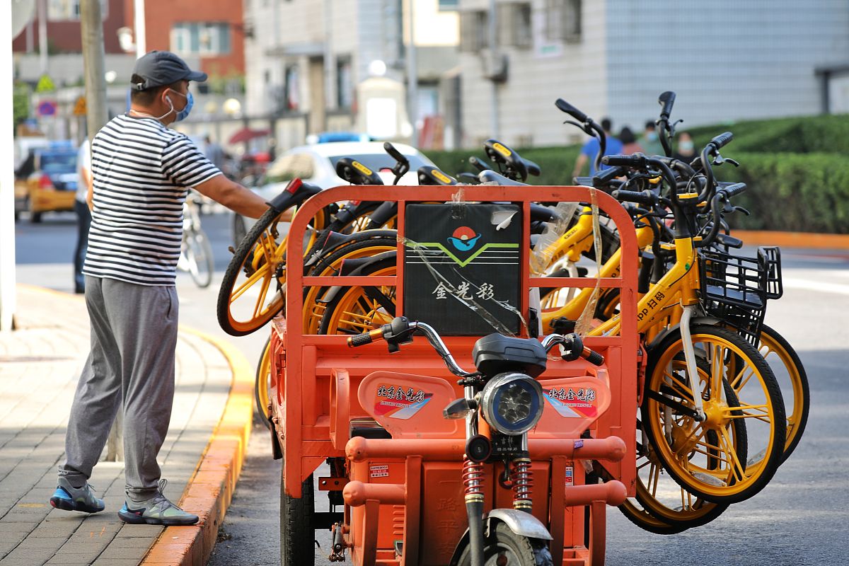 拉雷多乡村俱乐部全新的 70 辆锂俱乐部手推车包括我的全新手推车和一些额外的配件。俱乐部和管理层为会员服务的承诺非常棒！很荣幸来到这里未来还会有更多