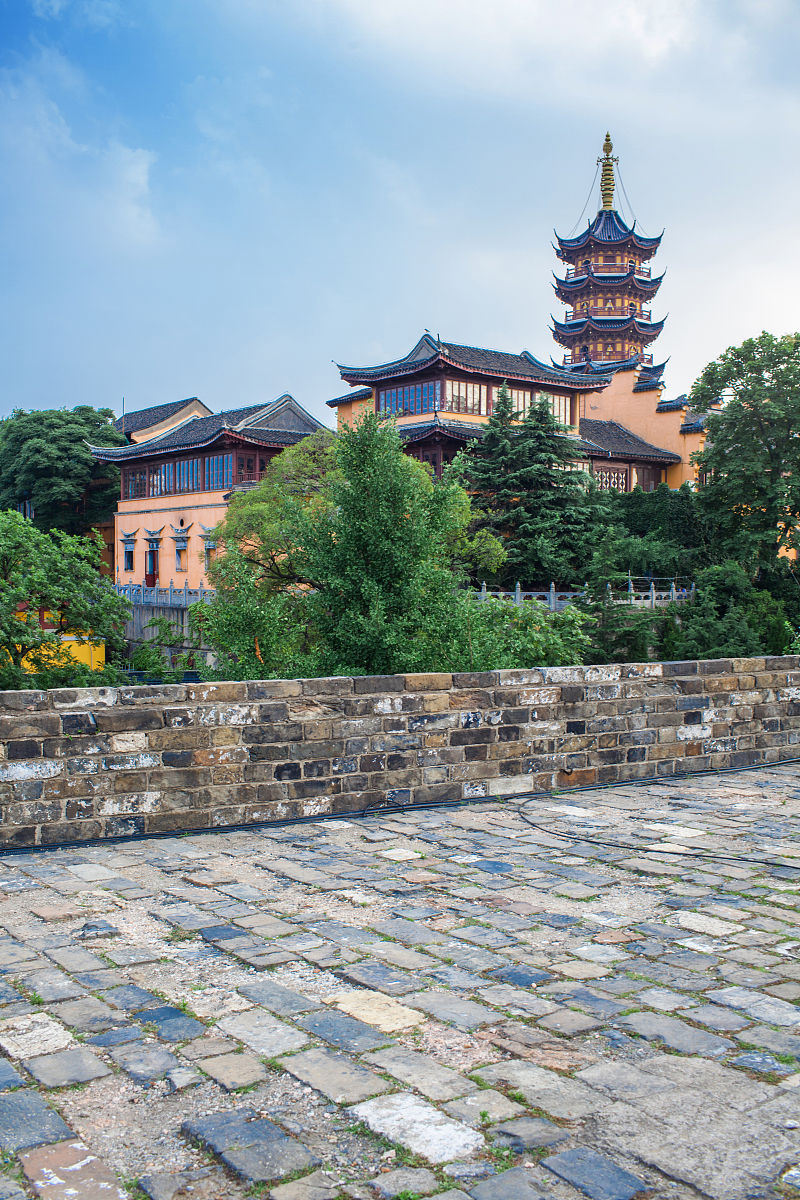 2019年6月29日,江苏南京,夏日古鸡鸣寺.