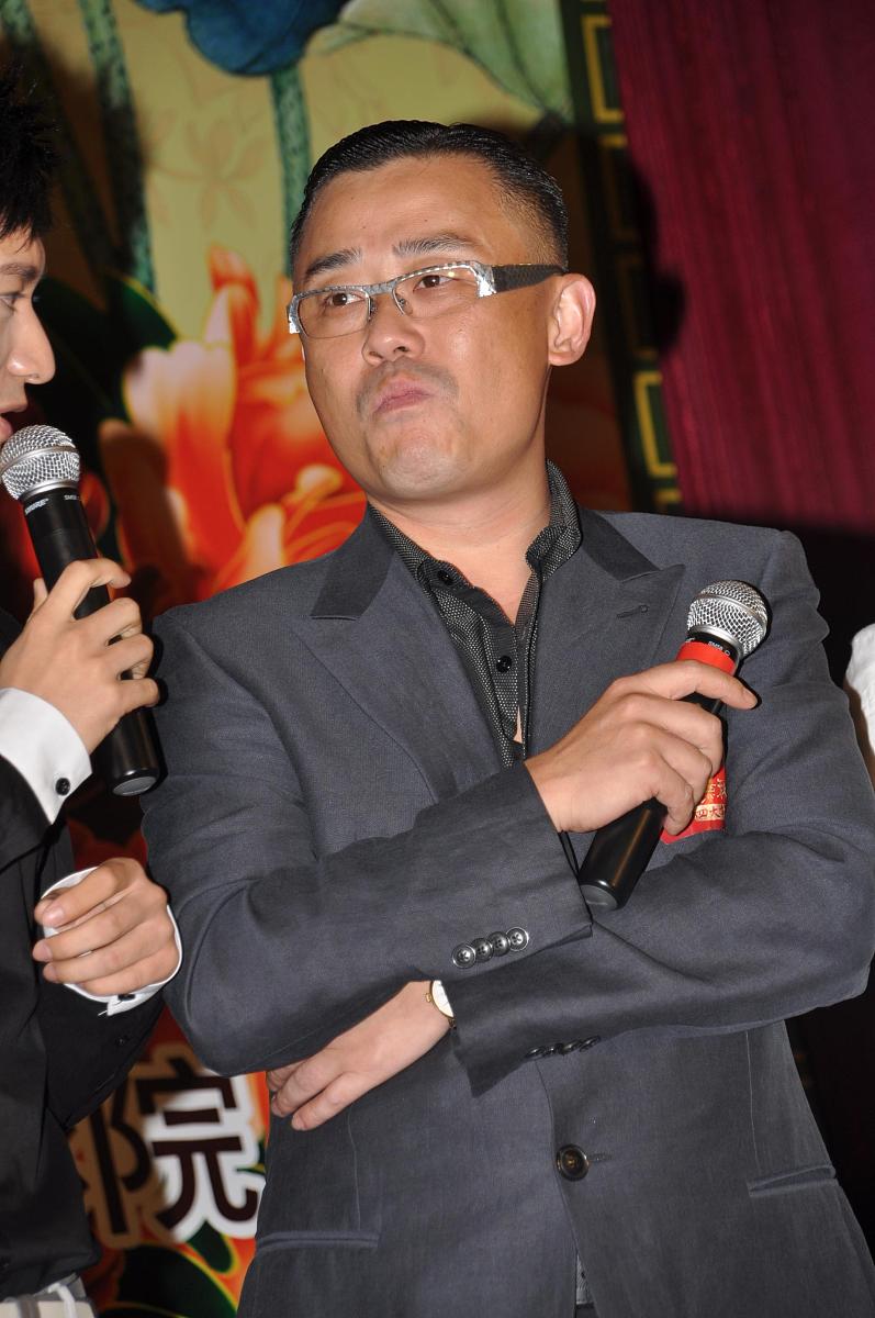 2010年7月6日,上海,电影《唐伯虎点秋香2》新闻发布会.周立波+++_+++