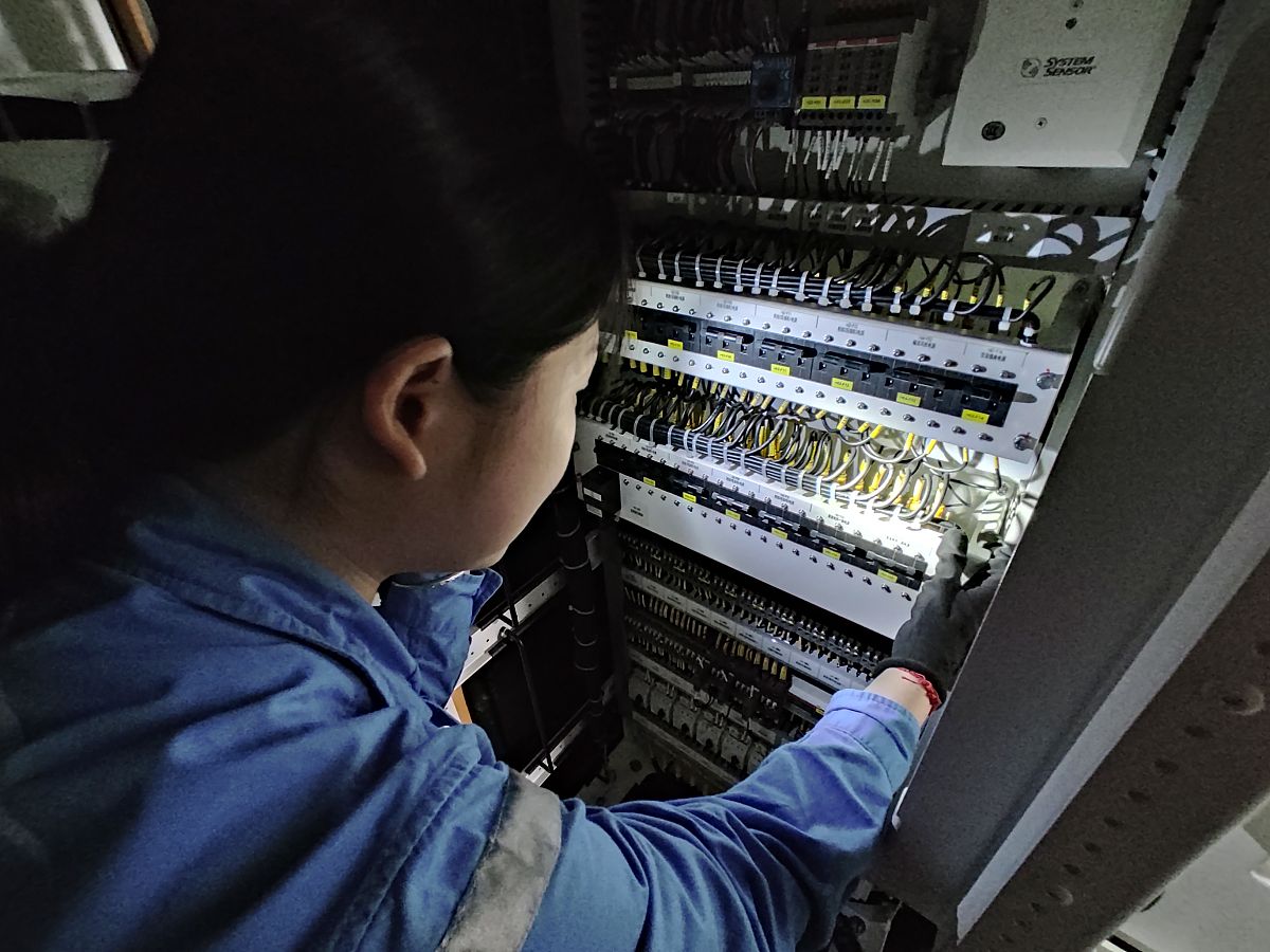 地铁信号电源故障与维护