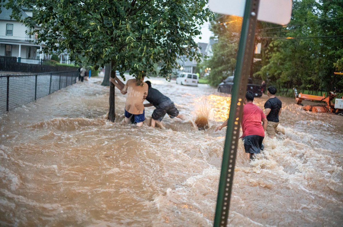 长江上游洪水预警：未来4天洪水将持续加剧