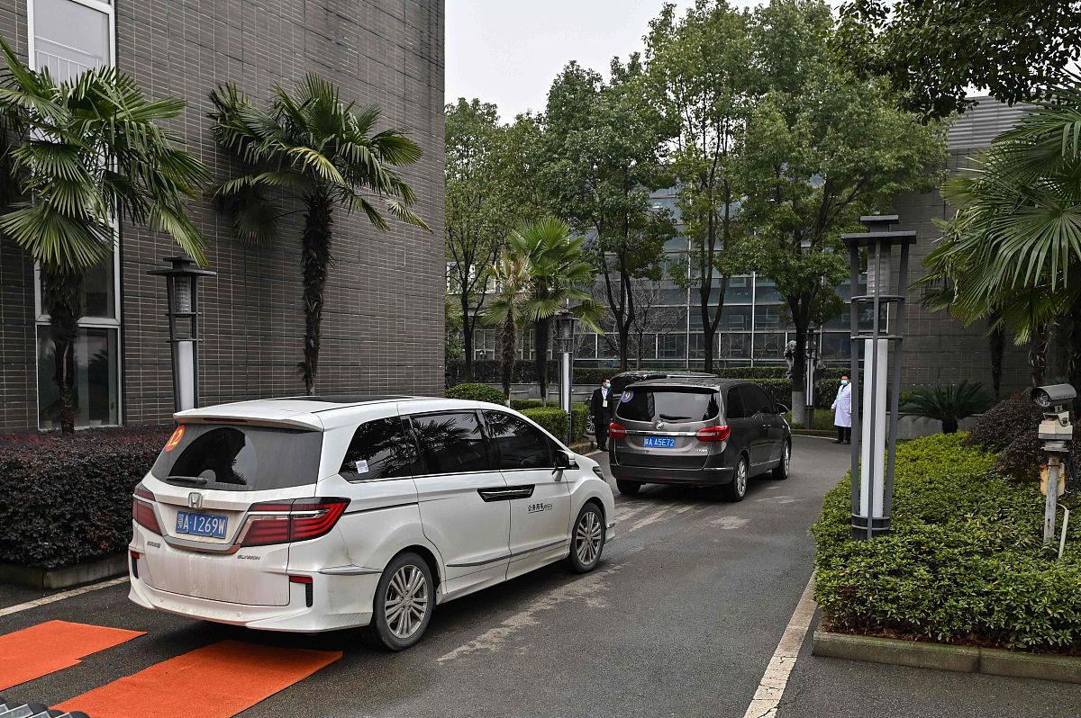假定你是李华从互联网上得知一个国际中学生组织将在新加坡Singapore举办夏令营欢迎各国学生参加。请写一封电子邮件申请参加。内容主要包括;1自我介绍包括英语能力;2参加意图介绍中国、了解其他国家3希望获准。注意1词数 100 左右;2可以适当增加细节以使行文连贯。