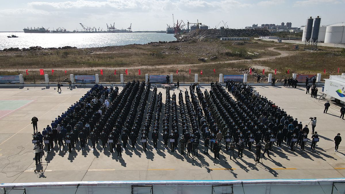 论马汉的 《海权论》理论对我国国防建设的现实意义。