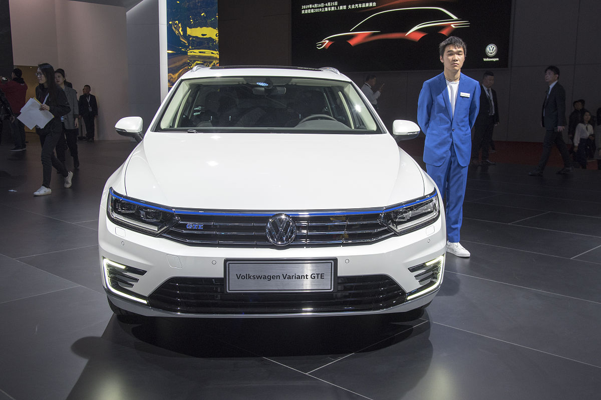 上海大众油电混充电盖自动开启 200字