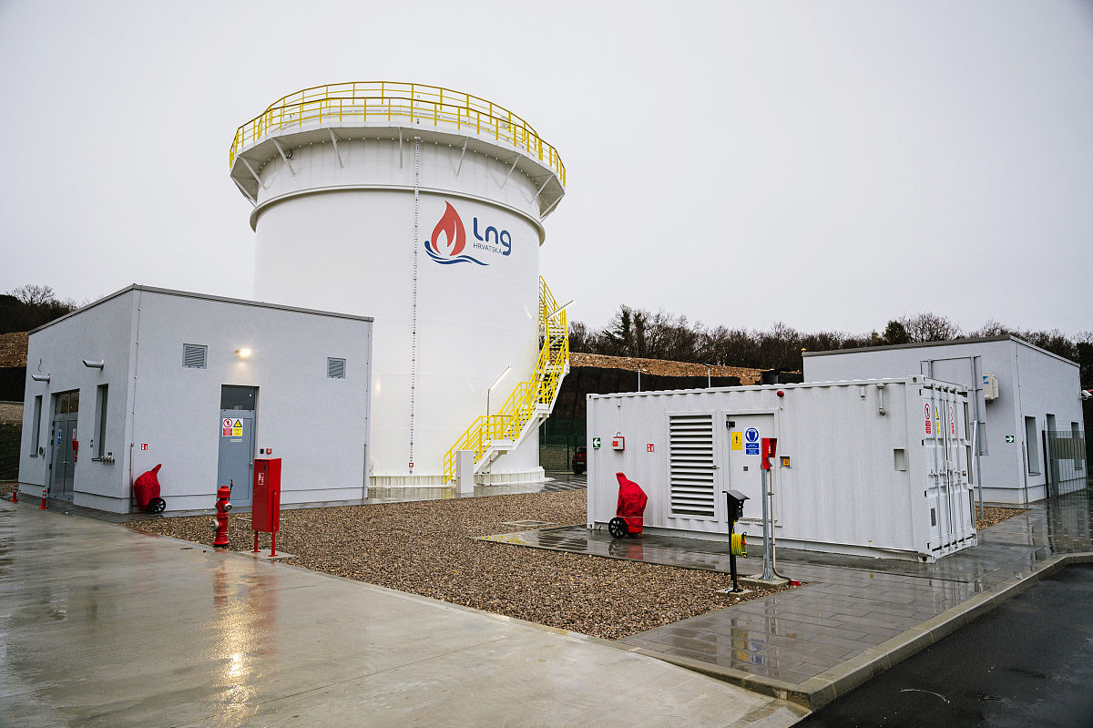 2023年云南经贸学院三年制普通中专专业简介 - 培养中级专业人才