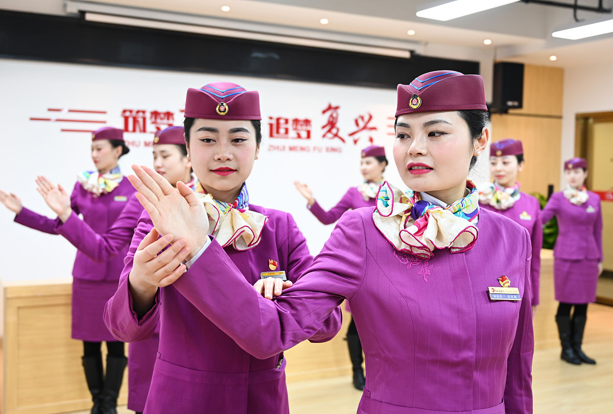 2020年重庆哪所铁路学校招高铁乘务专业