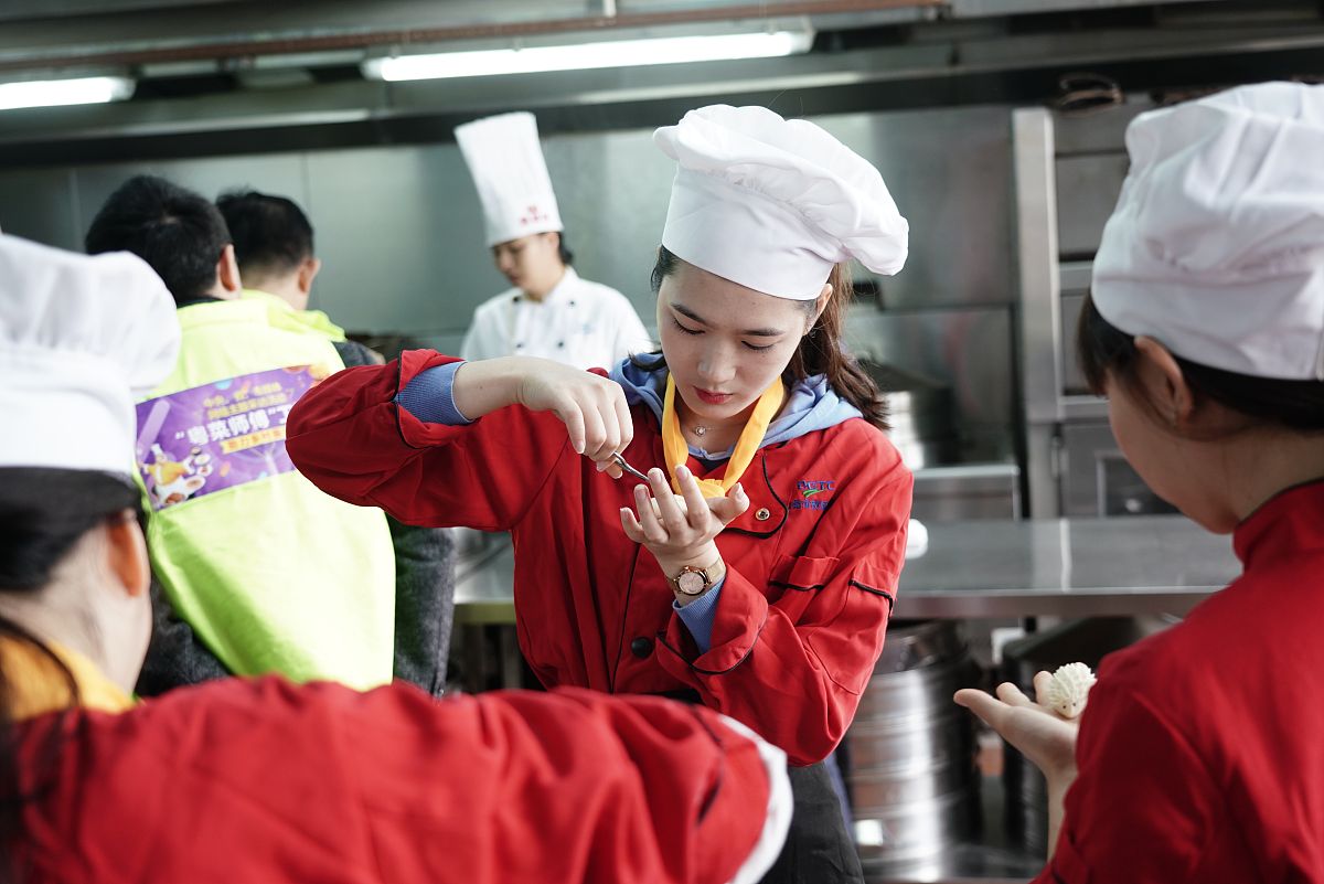 西安旅游职业中等专业学校中餐烹饪与营养膳食招生指南