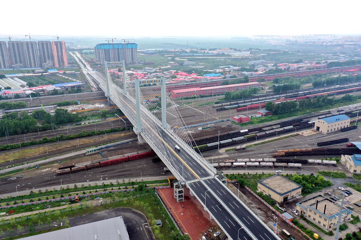 成都铁路工程学院是如何收费的收取费用的呢