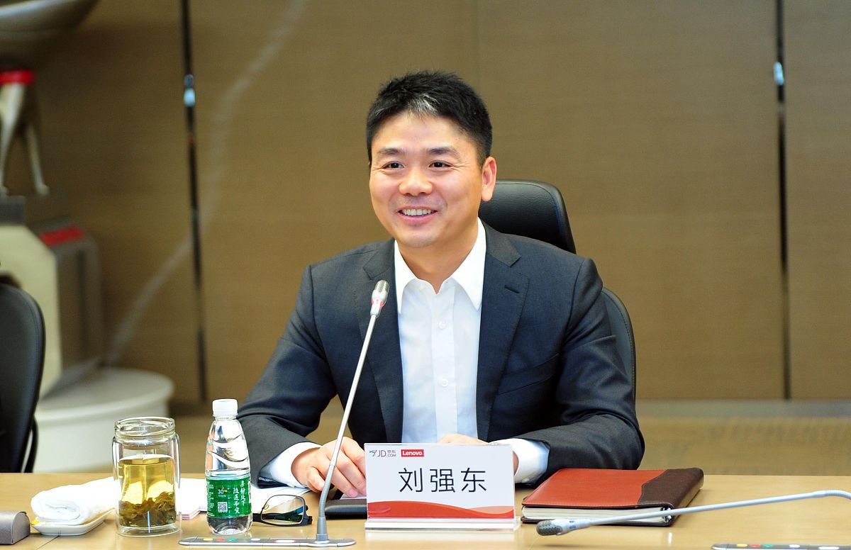 京东一开始几个人