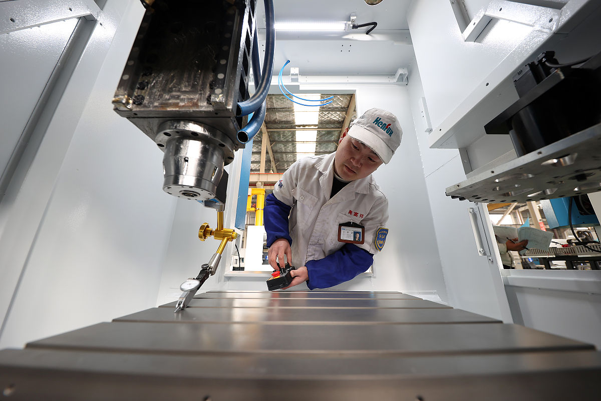 贵州初中女生读什么中专学校好？热门专业推荐与学校解析