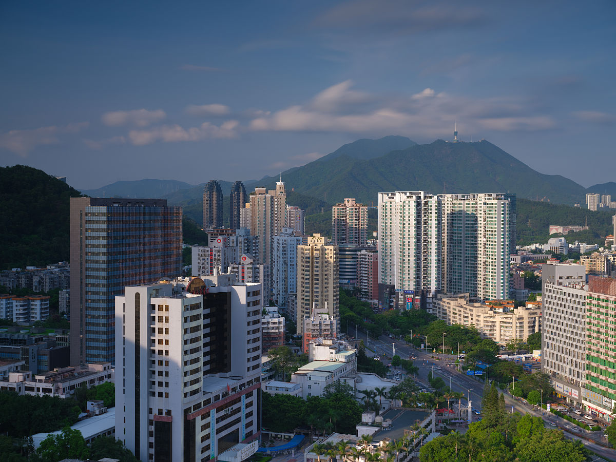 2021年6月19日,航拍深圳罗湖城市景观.