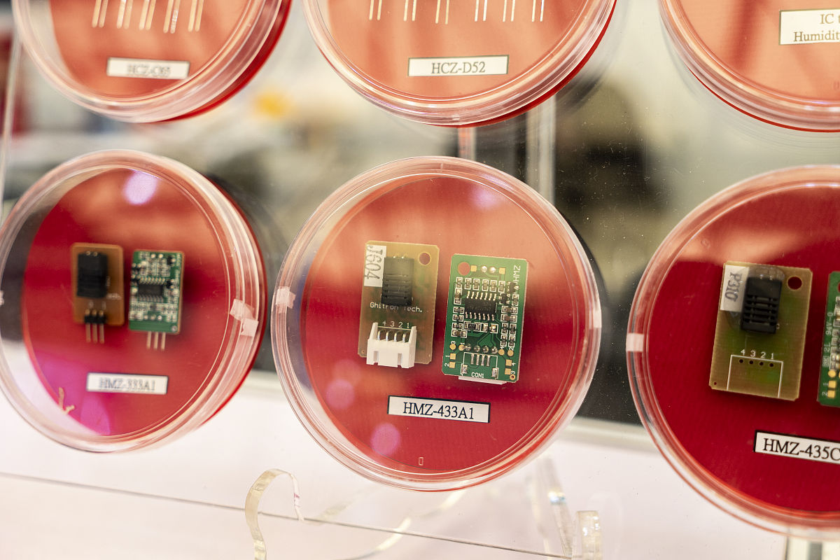 704胶水固化要几个小时，