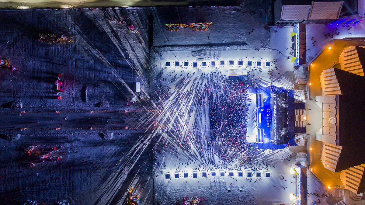 周杰伦‘艺起杰作’展览上海开幕！跨界艺术体验，感受周董的艺术世界