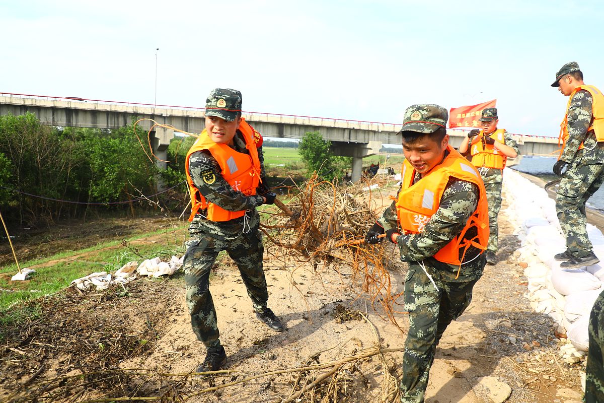 民兵龙卷风救灾暴露的问题和不足400字
