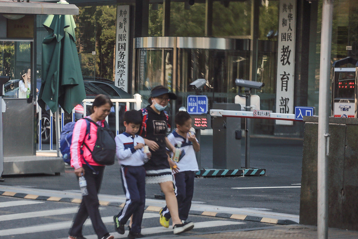 日本学校对中国人限制的原因？