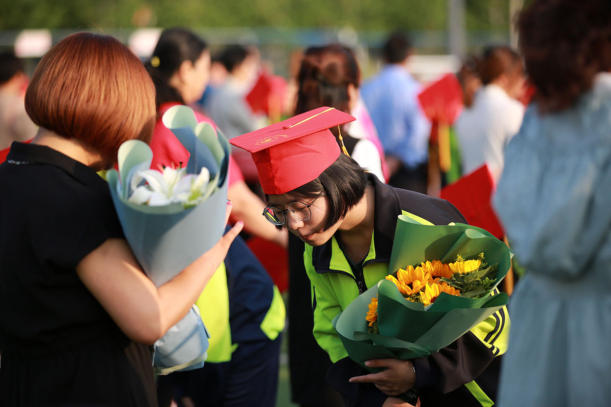 致敬我的师姐：感谢您的陪伴与支持，您是我求学路上的挚友