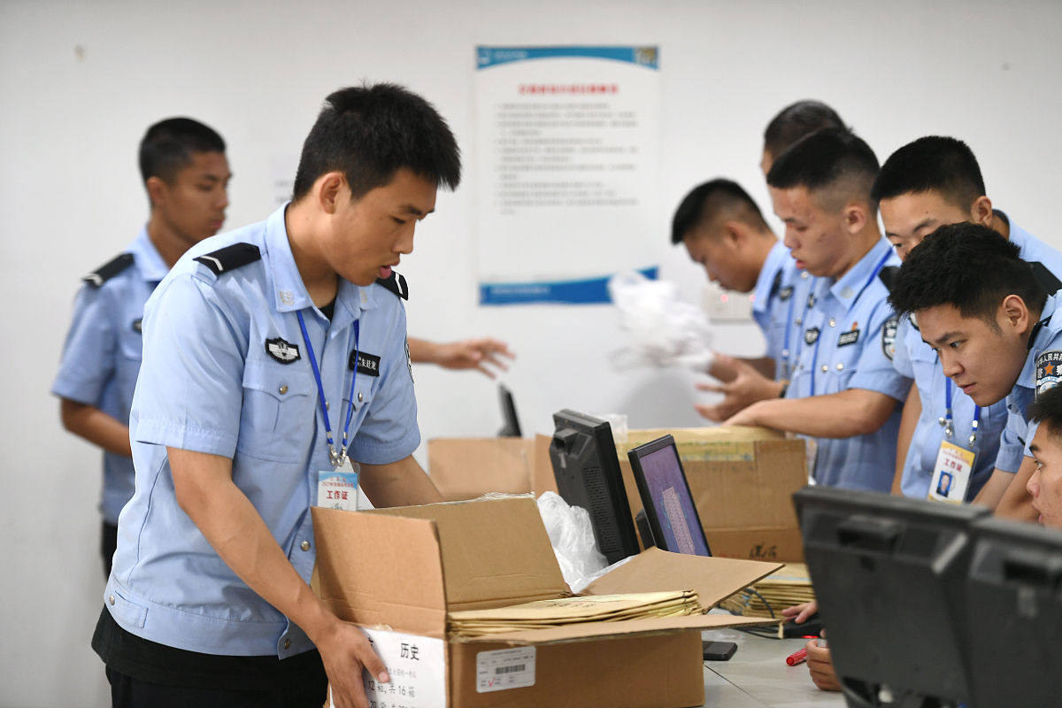 快递员投诉遭报复？如何提升邮政管理局执法效率？