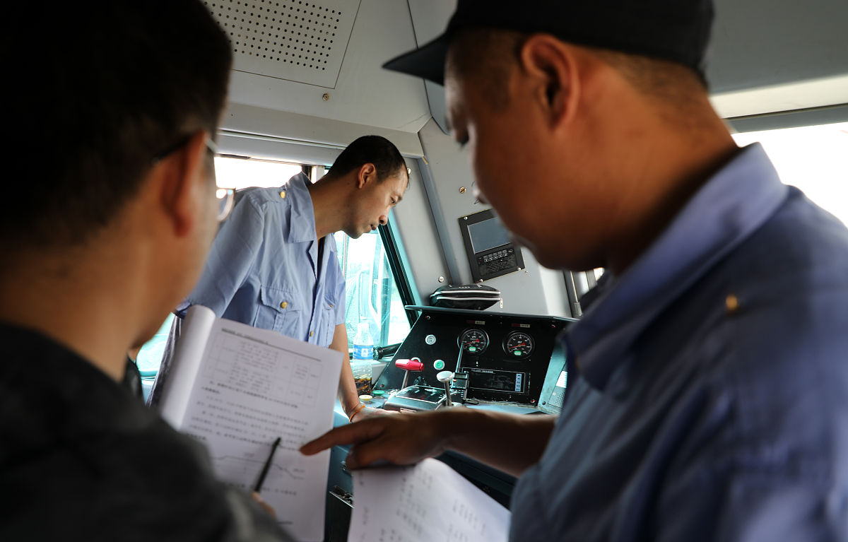 九江2021年男生上铁路学校学什么好