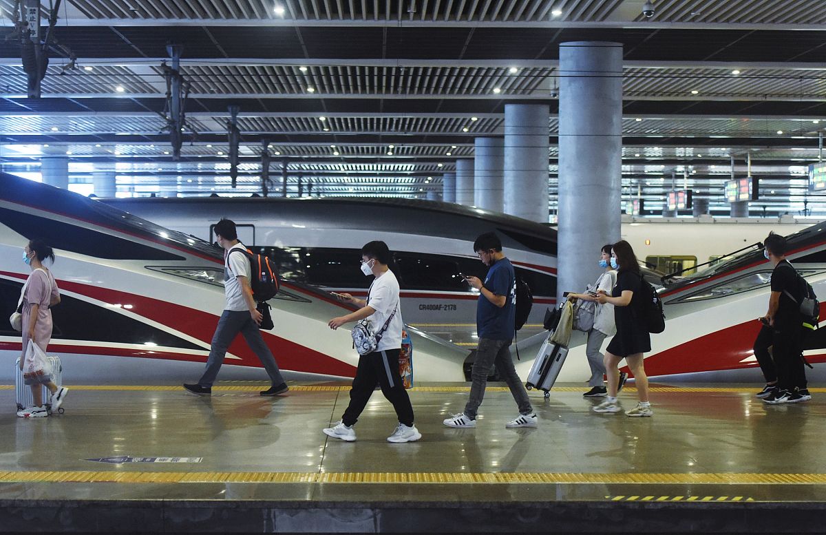 阳泉高铁铁路学校：培养铁路工程技术人才的摇篮