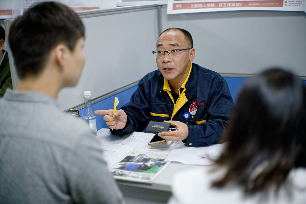 简述 桂林电子科技大学 崔译文的事迹