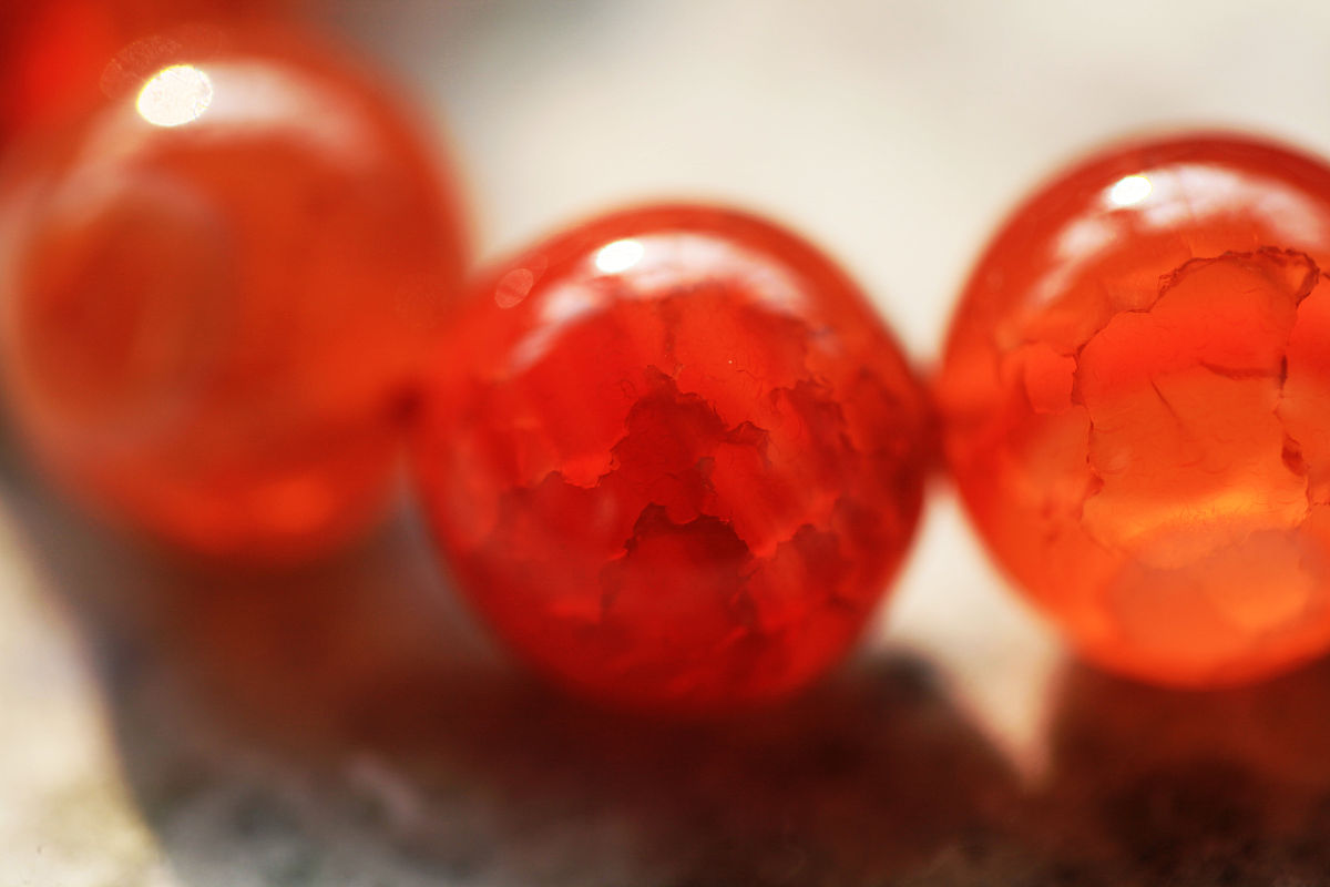 材质不好的鸡血玉能戴吗回答加拓展。