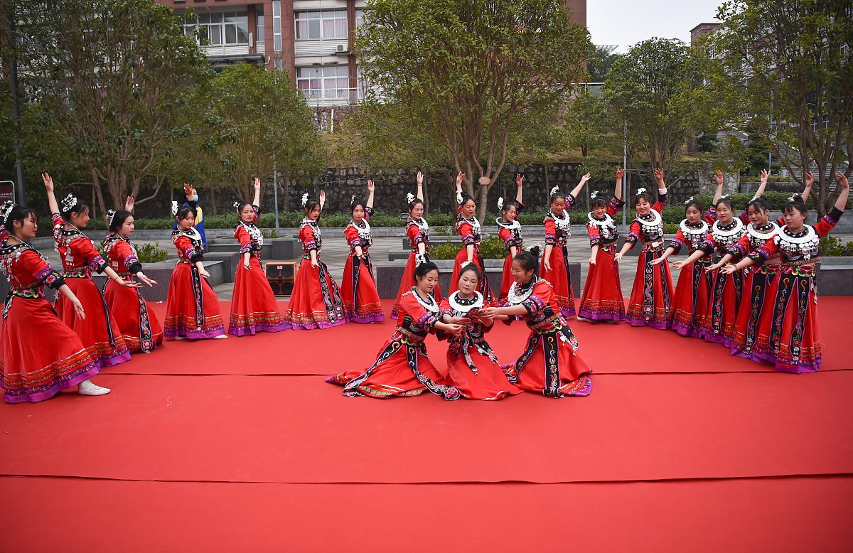 玉环中等职业技术学校2023年招生专业 - 机电、物联网、数据分析等