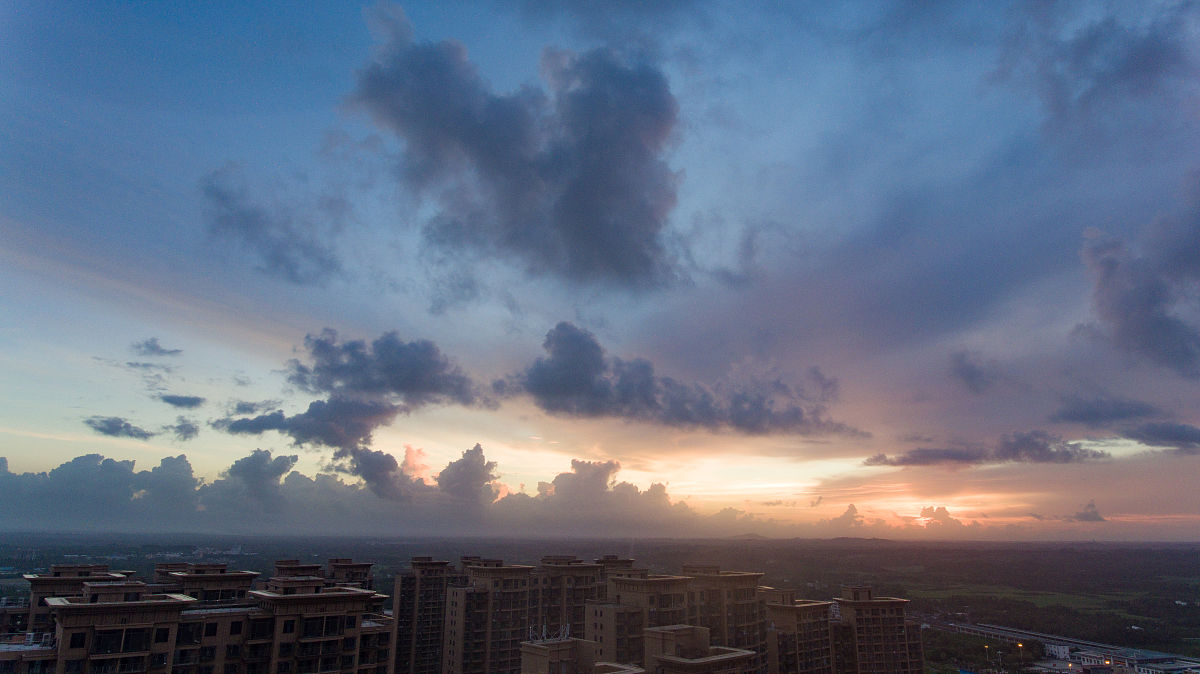 天气变化中的自变量和因变量：影响气象现象的关键因素