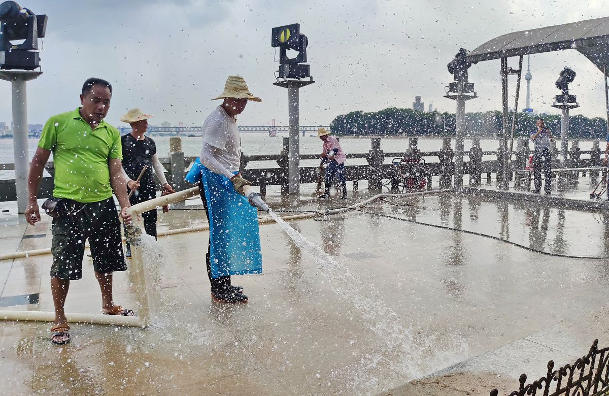 加强防洪工作,保障人民生命财产安全 加强防洪工作,保障人民生命财产安全