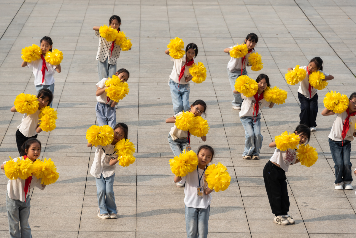 炫动信息流：60人创意运动会入场式方案