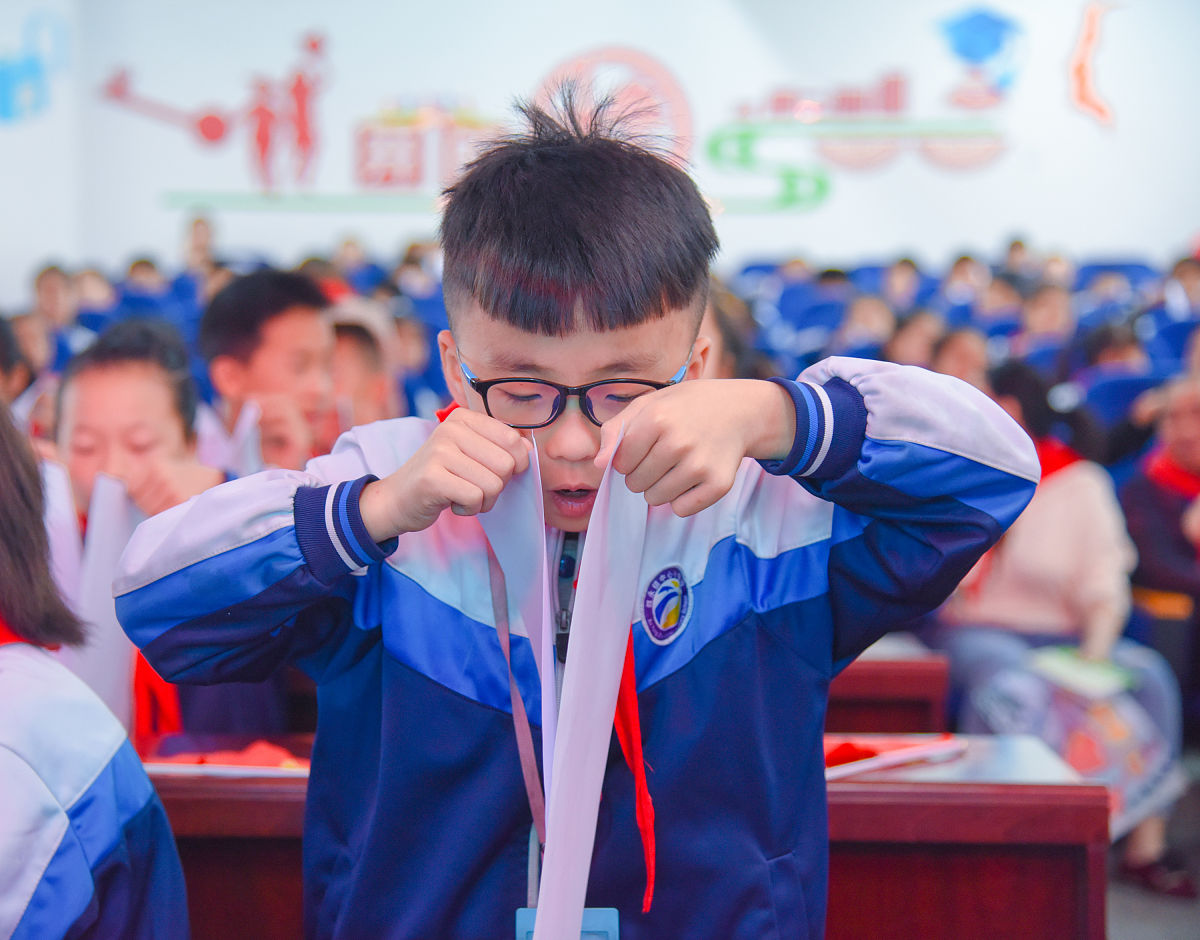 10兆帕压强下，38.5平方厘米受压面积，7毫米管径，如何计算输出功率？