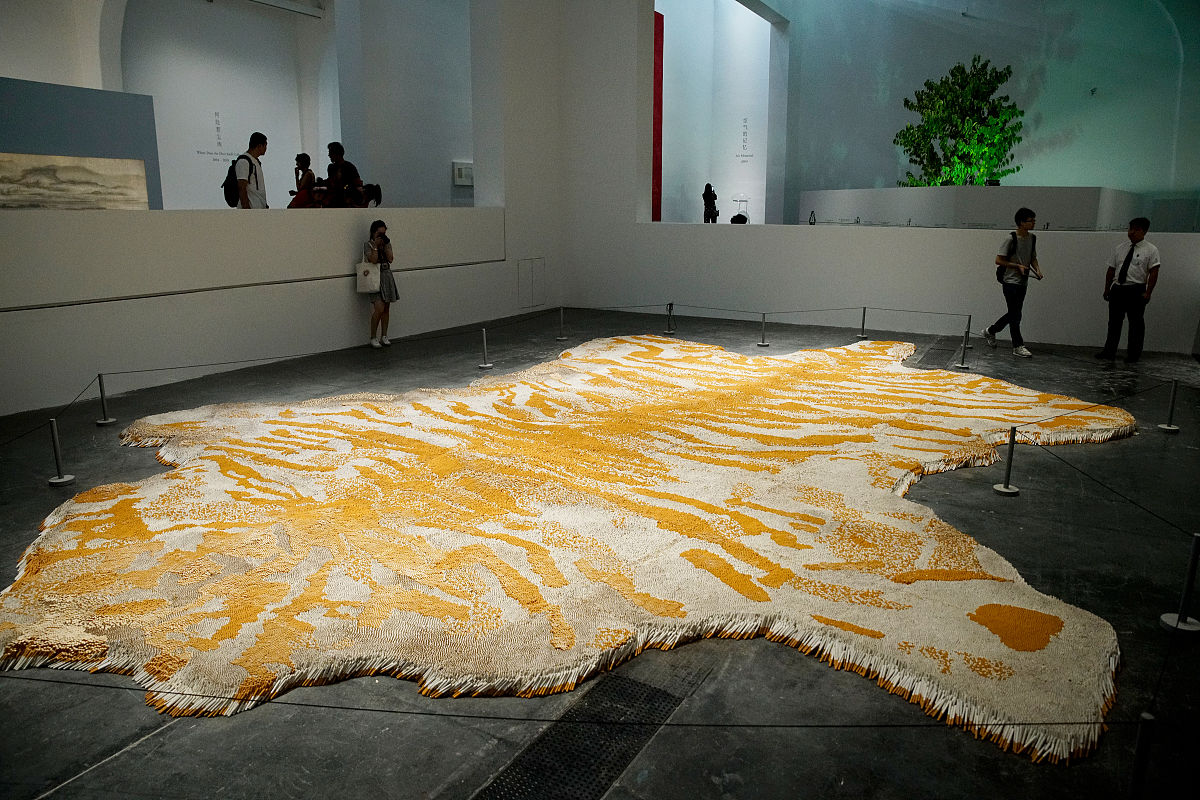 2018年7月21日,北京,艺术家徐冰个展"徐冰:思想与方法"在尤伦斯当代艺