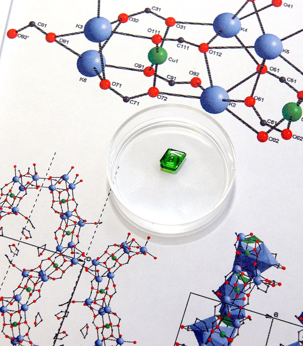 影响高分子化合物取向的因素解析