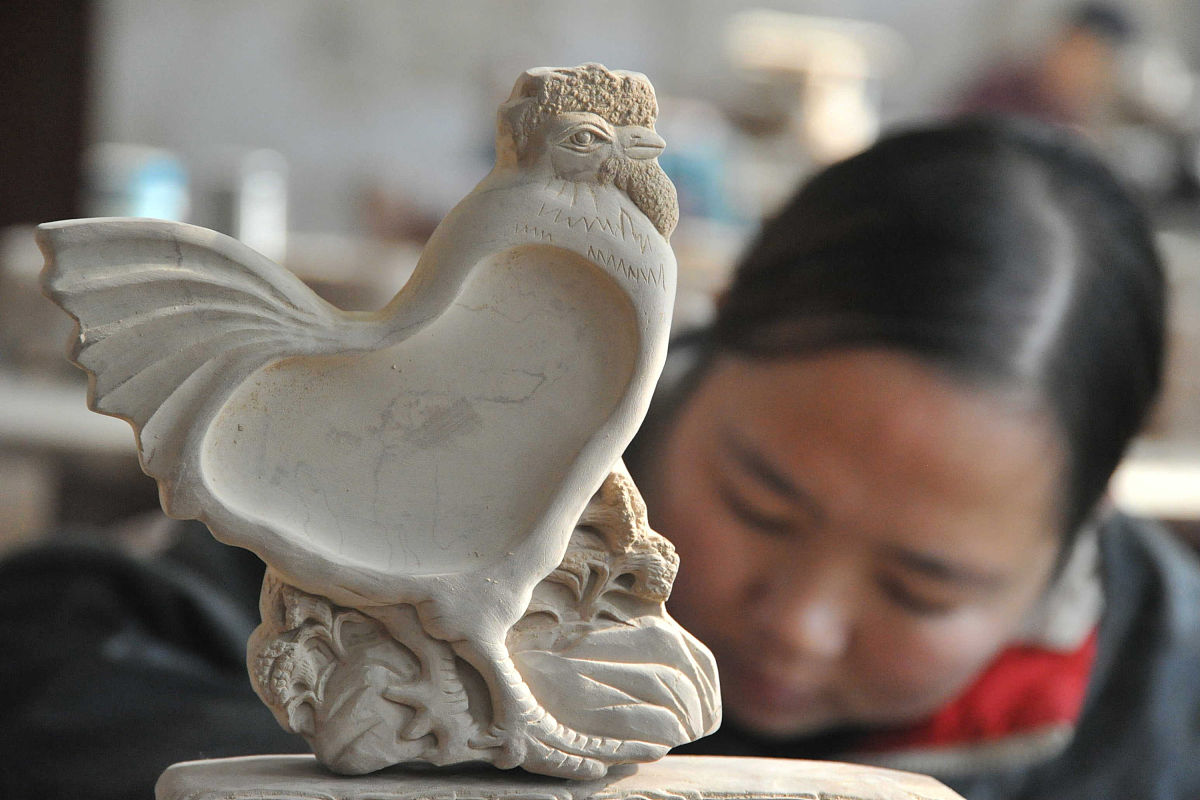 秦皇岛奇石艺术学校2021年招生专业：石雕、陶艺、绘画、雕塑