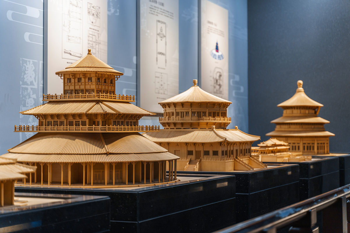 我的产品灵感来源于唐代皇宫建筑和唐诗，做出来的产品是结合两者的积木，这个产品命题应该叫什么