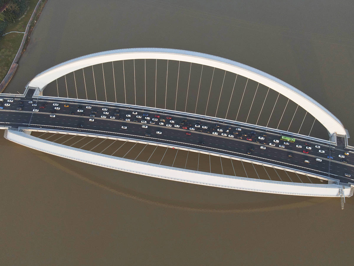 不是直线的桥梁跨径怎么算