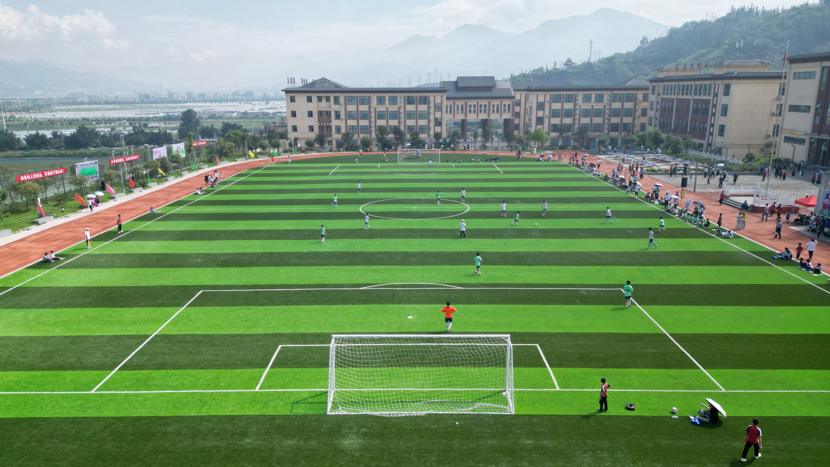 贵州体育运动学校的校园环境好不好